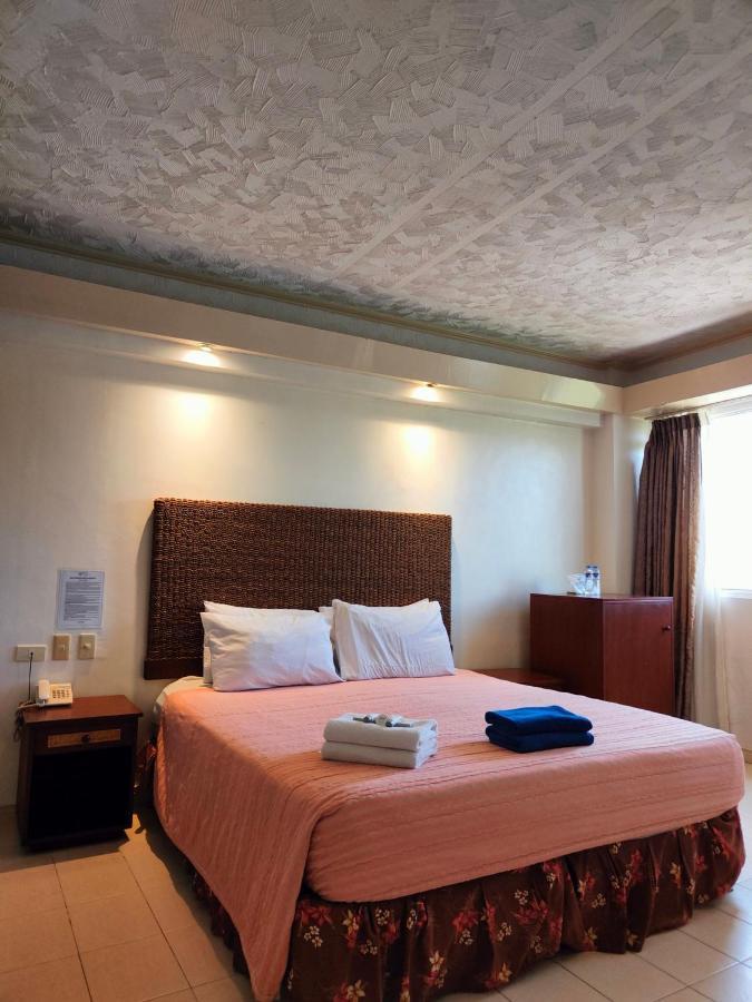 Wild Orchid Beach Resort Olongapo Luaran gambar