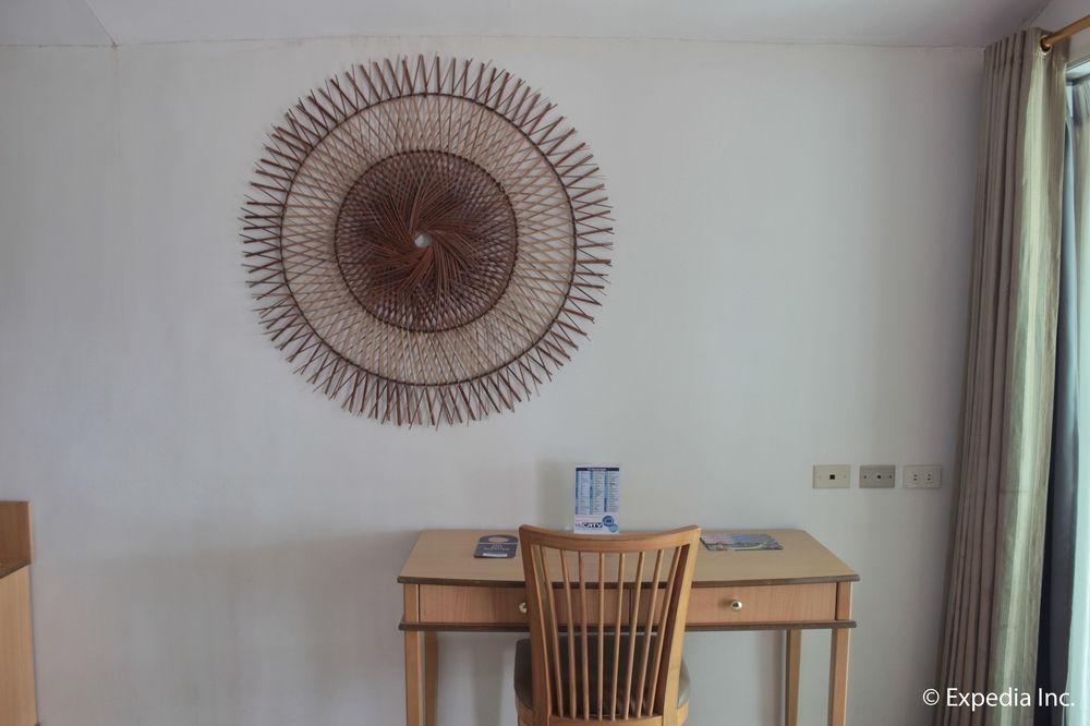 Wild Orchid Beach Resort Olongapo Luaran gambar